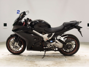     Honda VFR800F Interceptor 2014  1