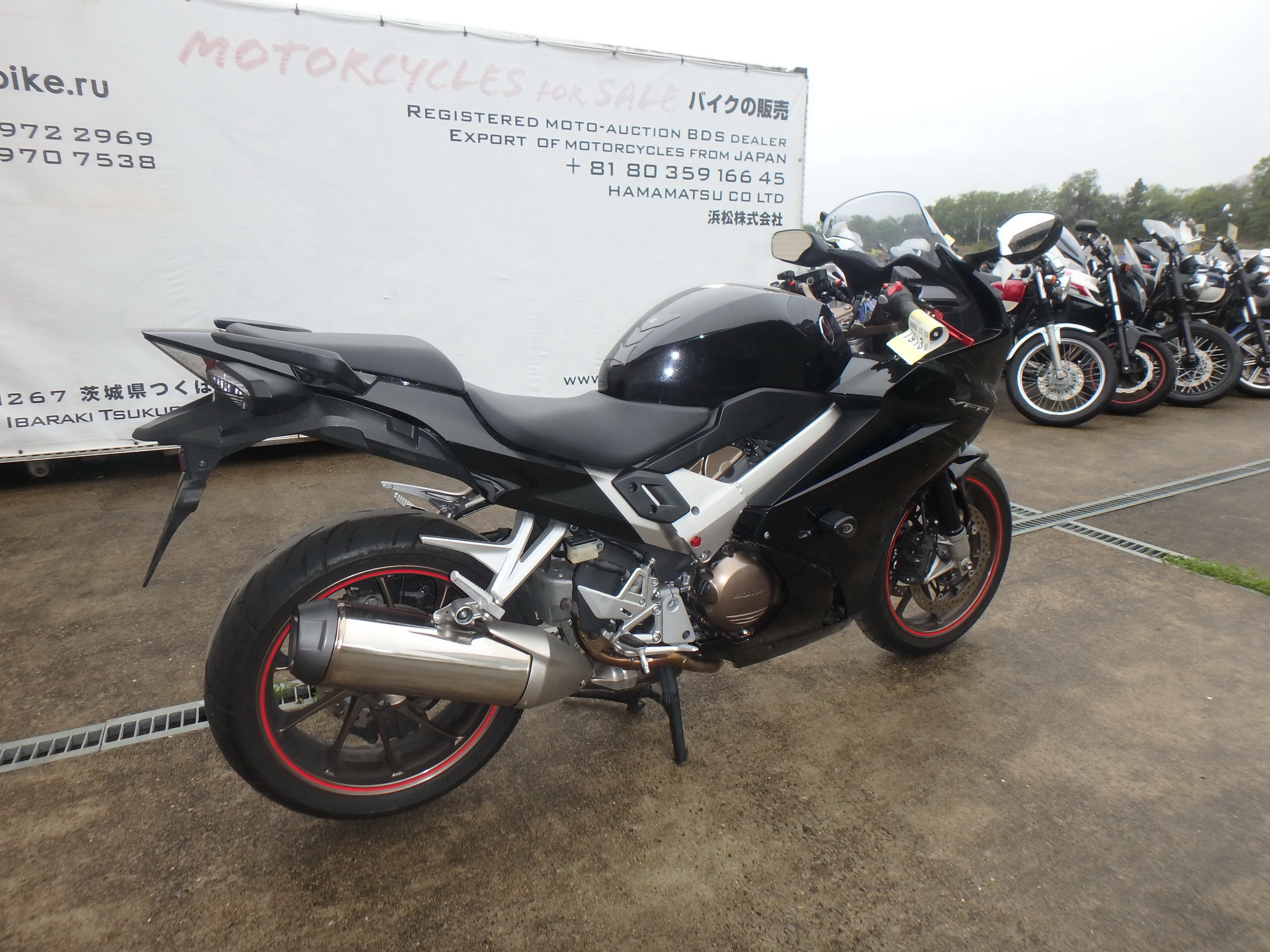 Купить мотоцикл Honda VFR800F Interceptor 2014 фото 7