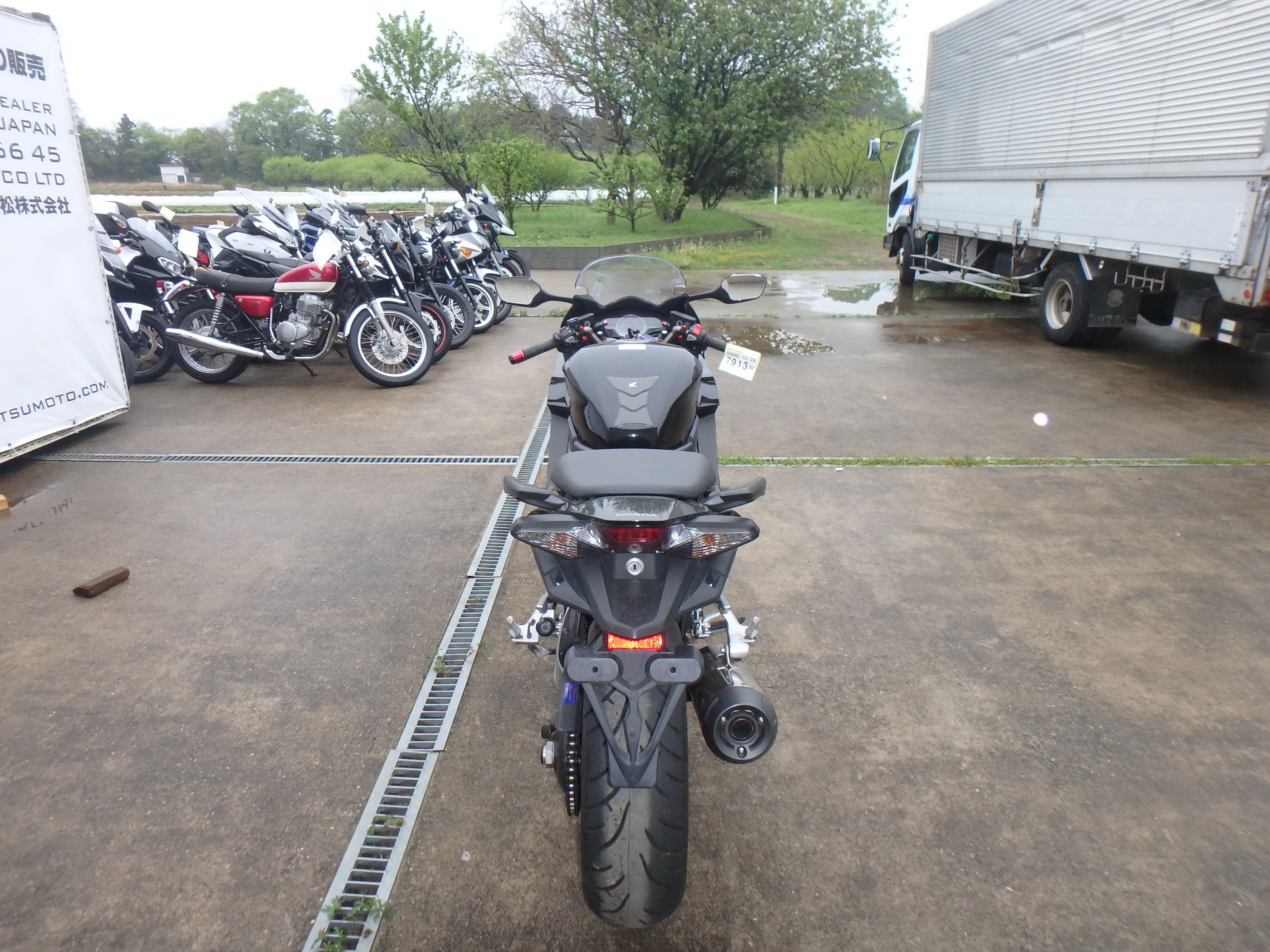 Купить мотоцикл Honda VFR800F Interceptor 2014 фото 8
