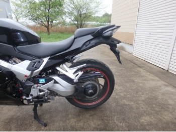     Honda VFR800F Interceptor 2014  14