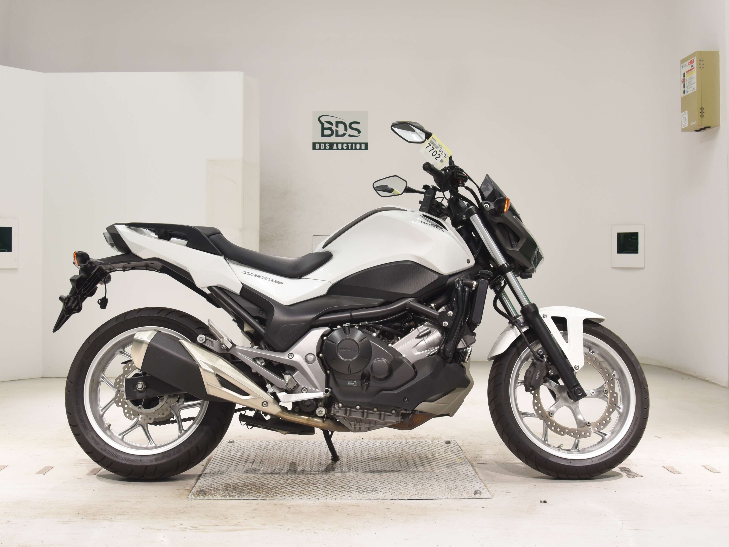 Купить мотоцикл Honda NC750S-2 2016 фото 2