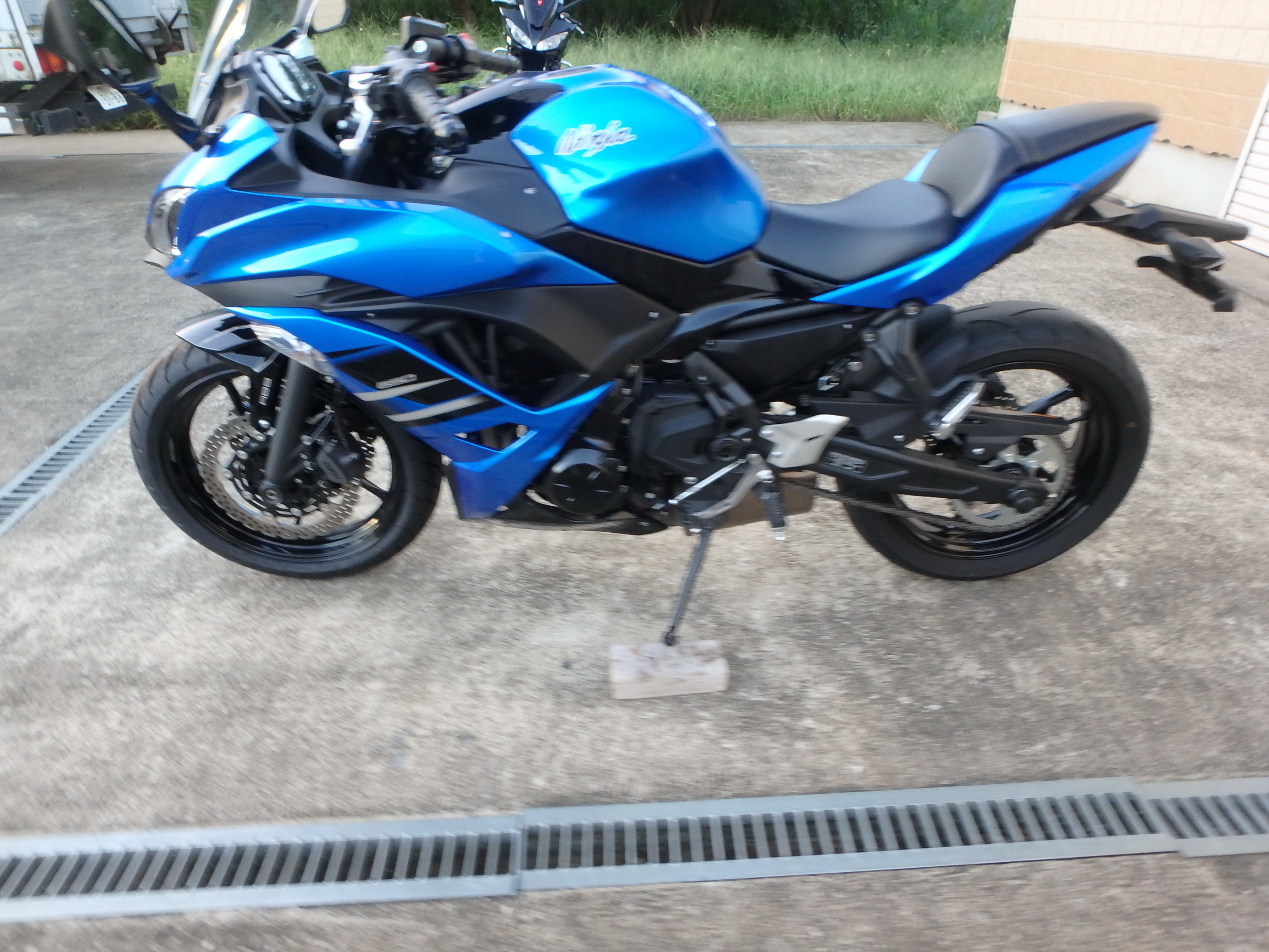 Купить мотоцикл Kawasaki Ninja650A 2018 фото 13