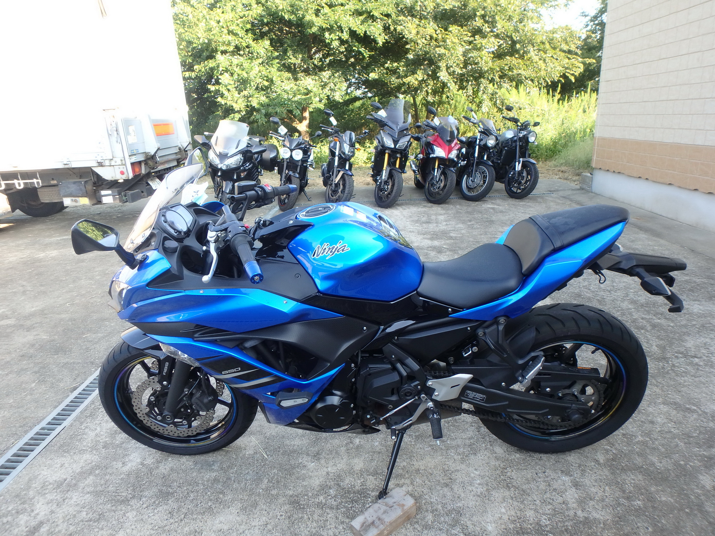 Купить мотоцикл Kawasaki Ninja650A 2018 фото 12