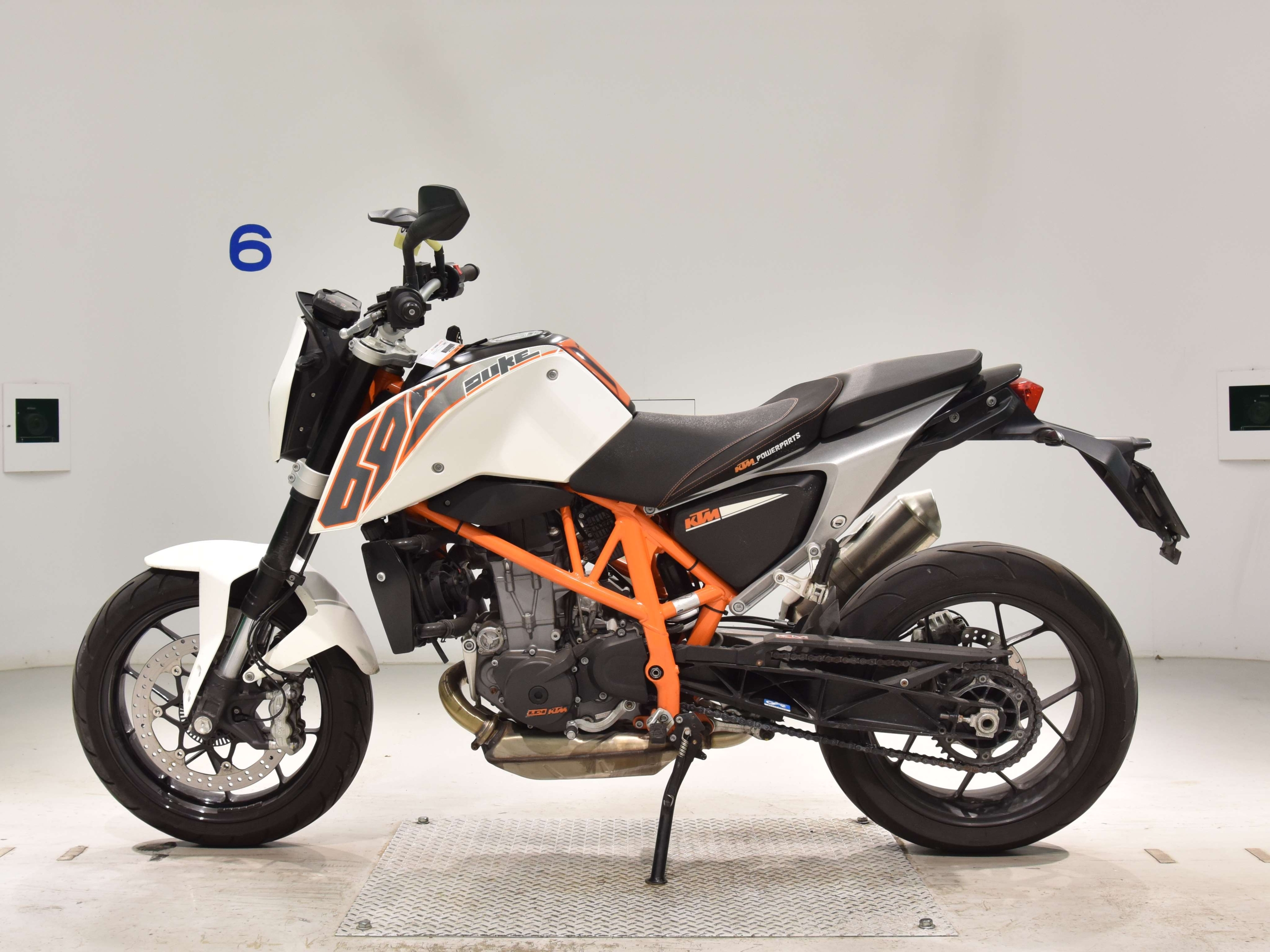Купить мотоцикл KTM 690 Duke 2014 фото 1