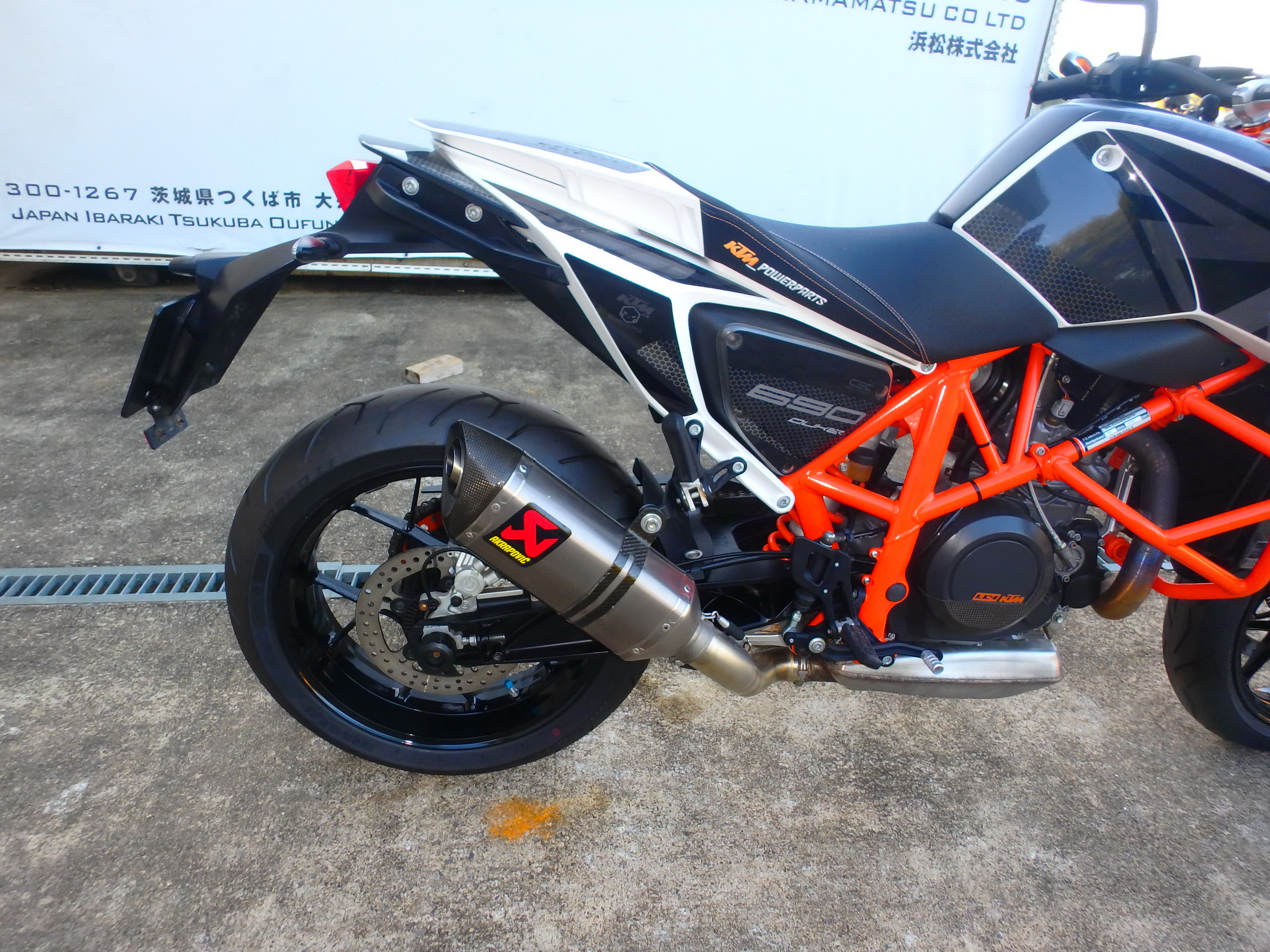 Купить мотоцикл KTM 690 Duke R 2014 фото 17