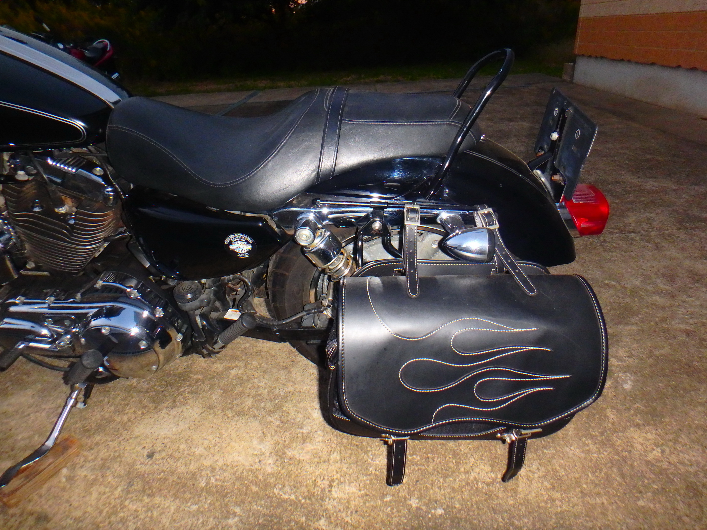 Купить мотоцикл Harley Davidson XL1200C-I Sportster Custom 2010 фото 16