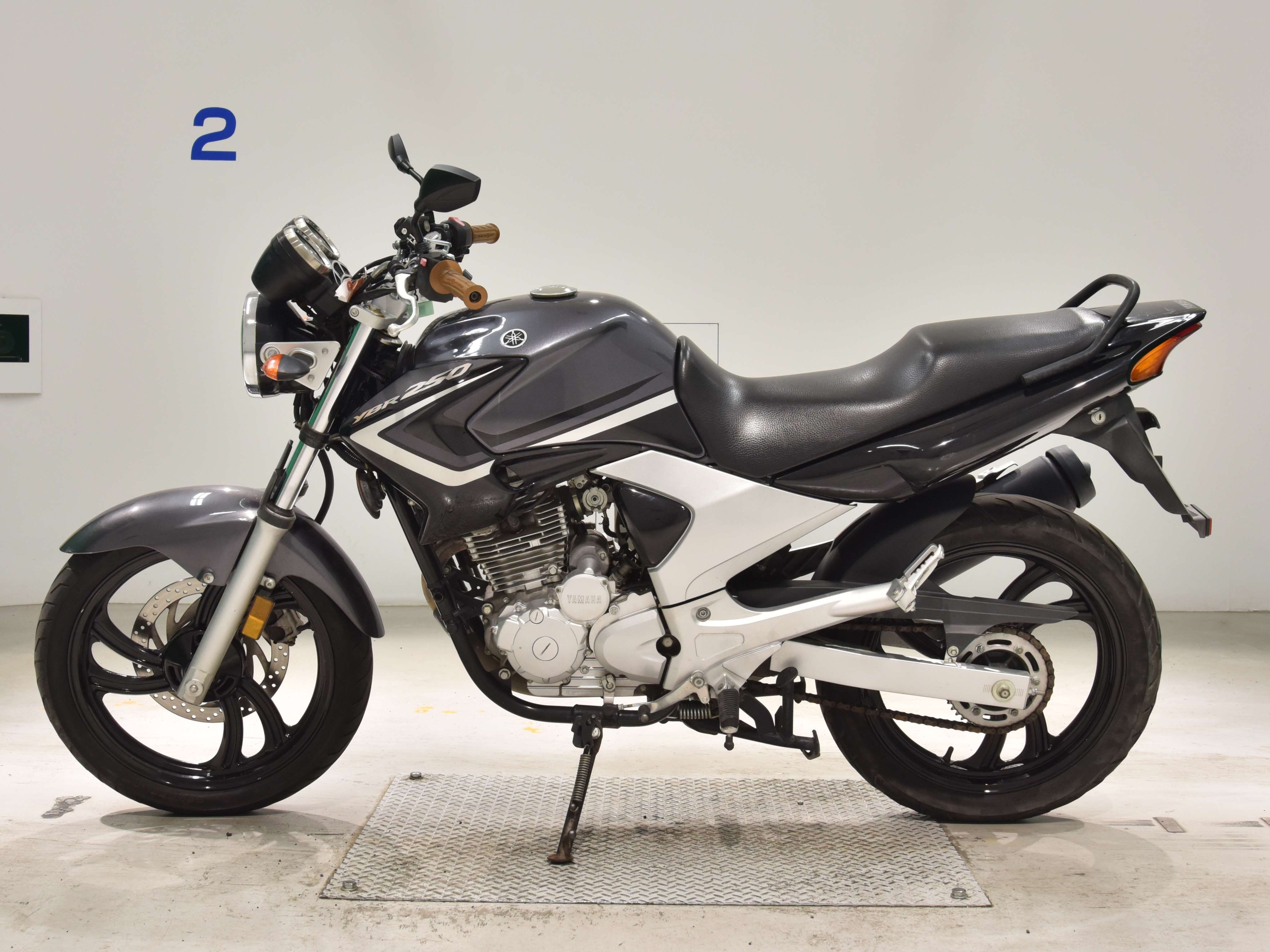 Купить мотоцикл Yamaha YBR250 2010 фото 1