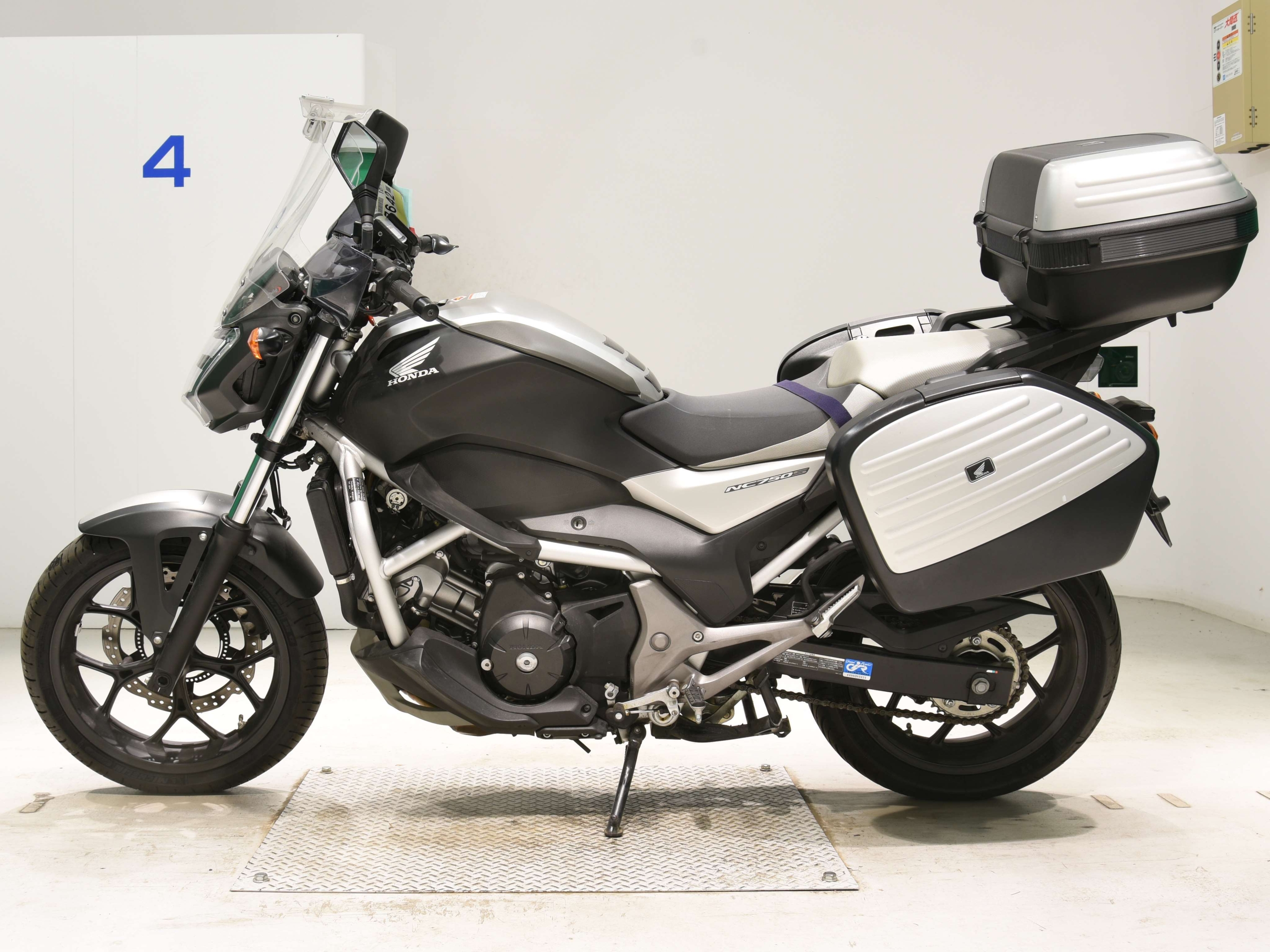 Купить мотоцикл Honda NC750SD-2 2017 фото 1