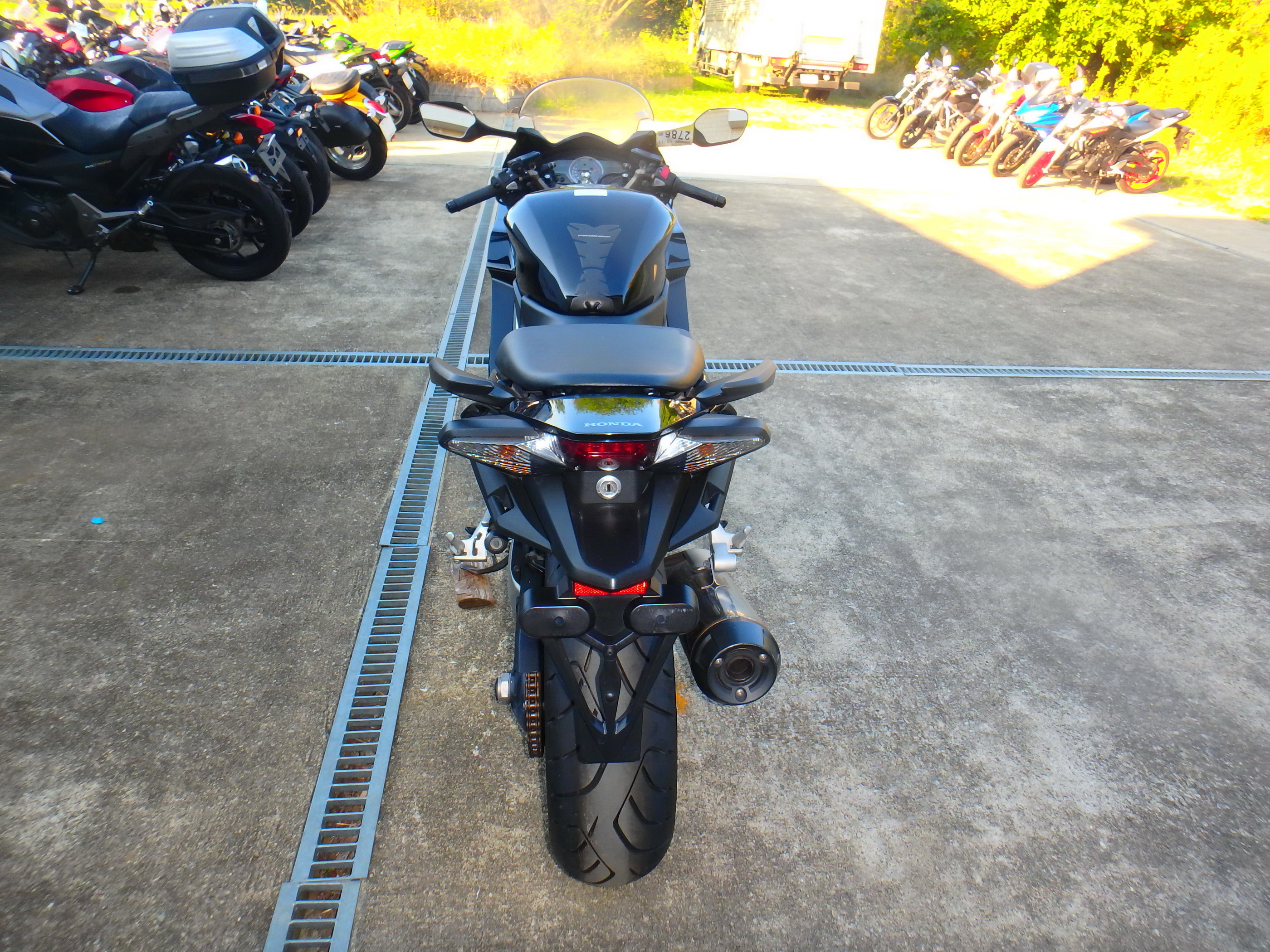 Купить мотоцикл Honda VFR800F Interceptor 2016 фото 10