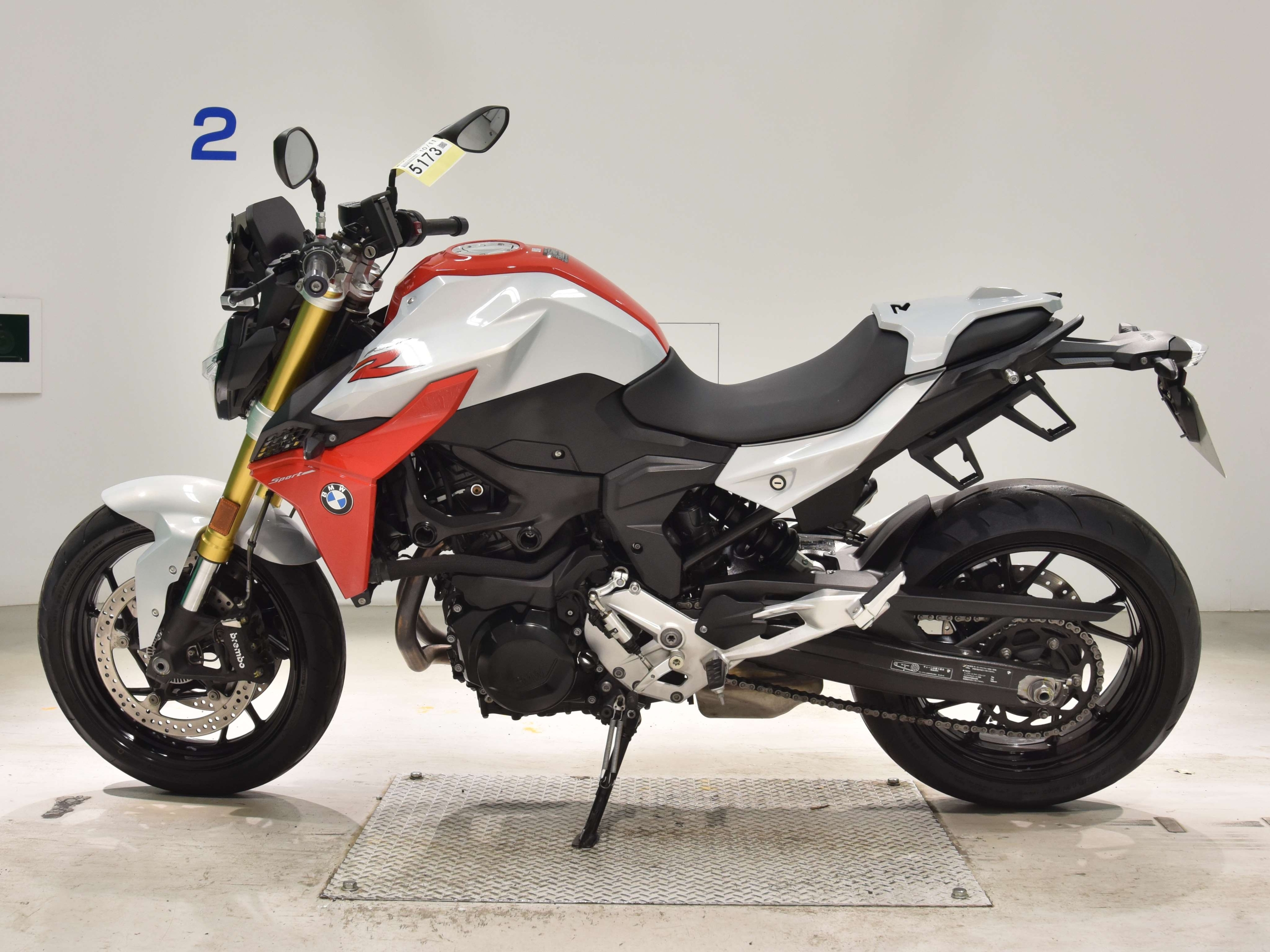 Купить мотоцикл BMW F900R 2020 фото 1