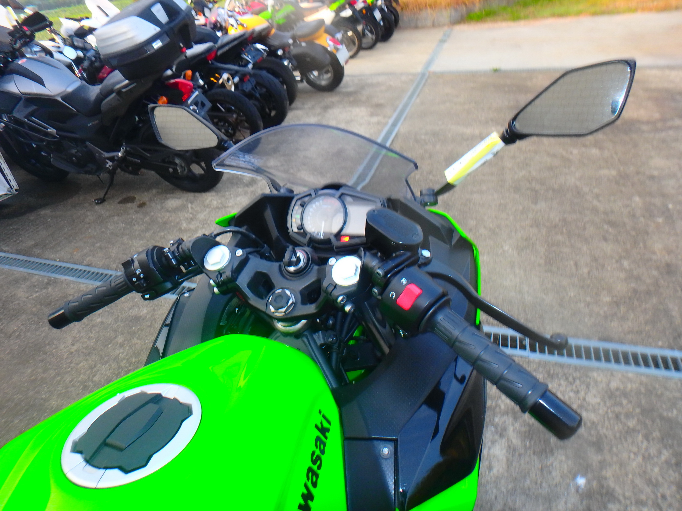 Купить мотоцикл Kawasaki NINJA400-2 NINJA400ABS 2023 фото 21