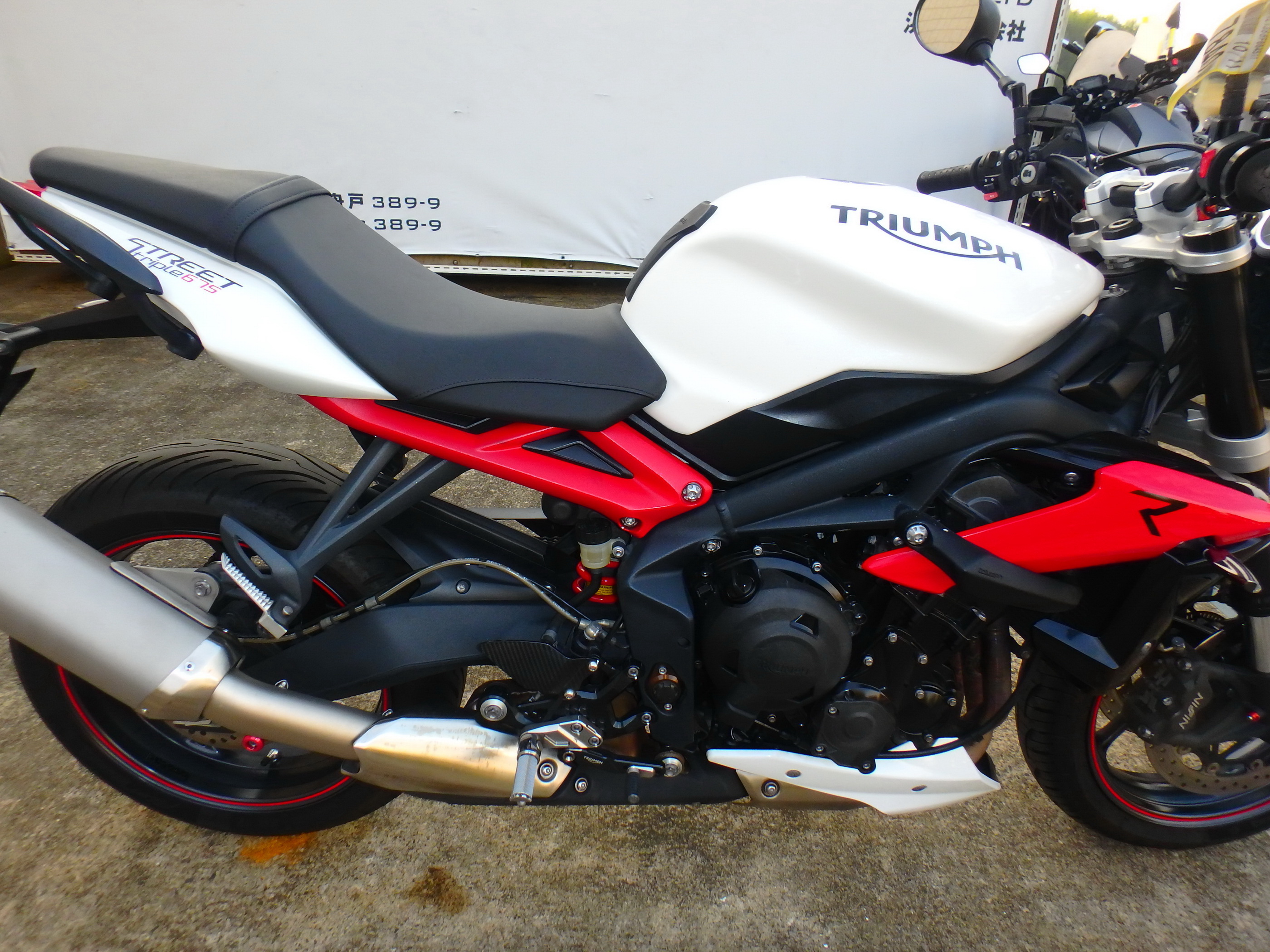 Купить мотоцикл Triumph Street Triple 675R 2015 фото 18