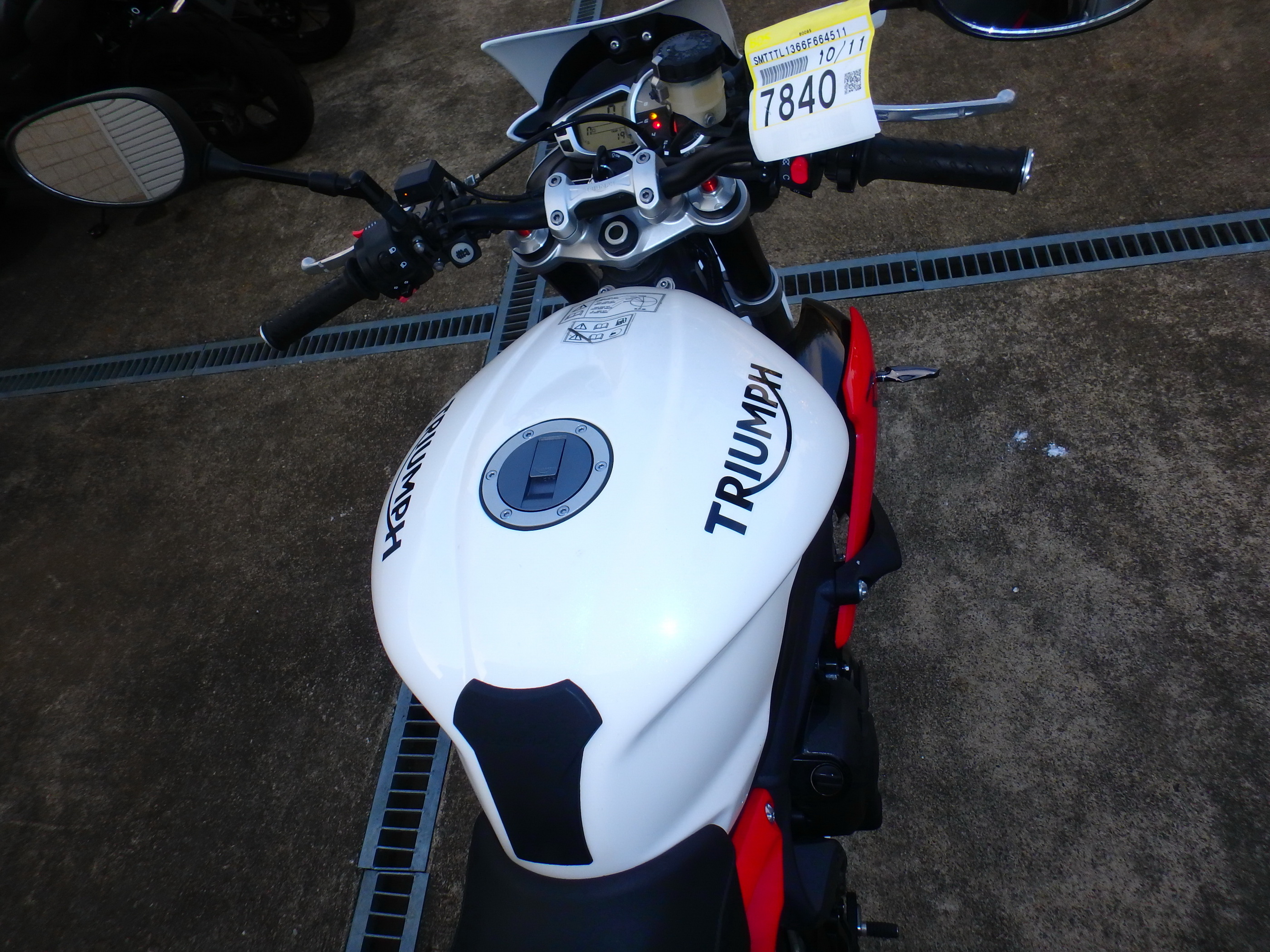 Купить мотоцикл Triumph Street Triple 675R 2015 фото 22