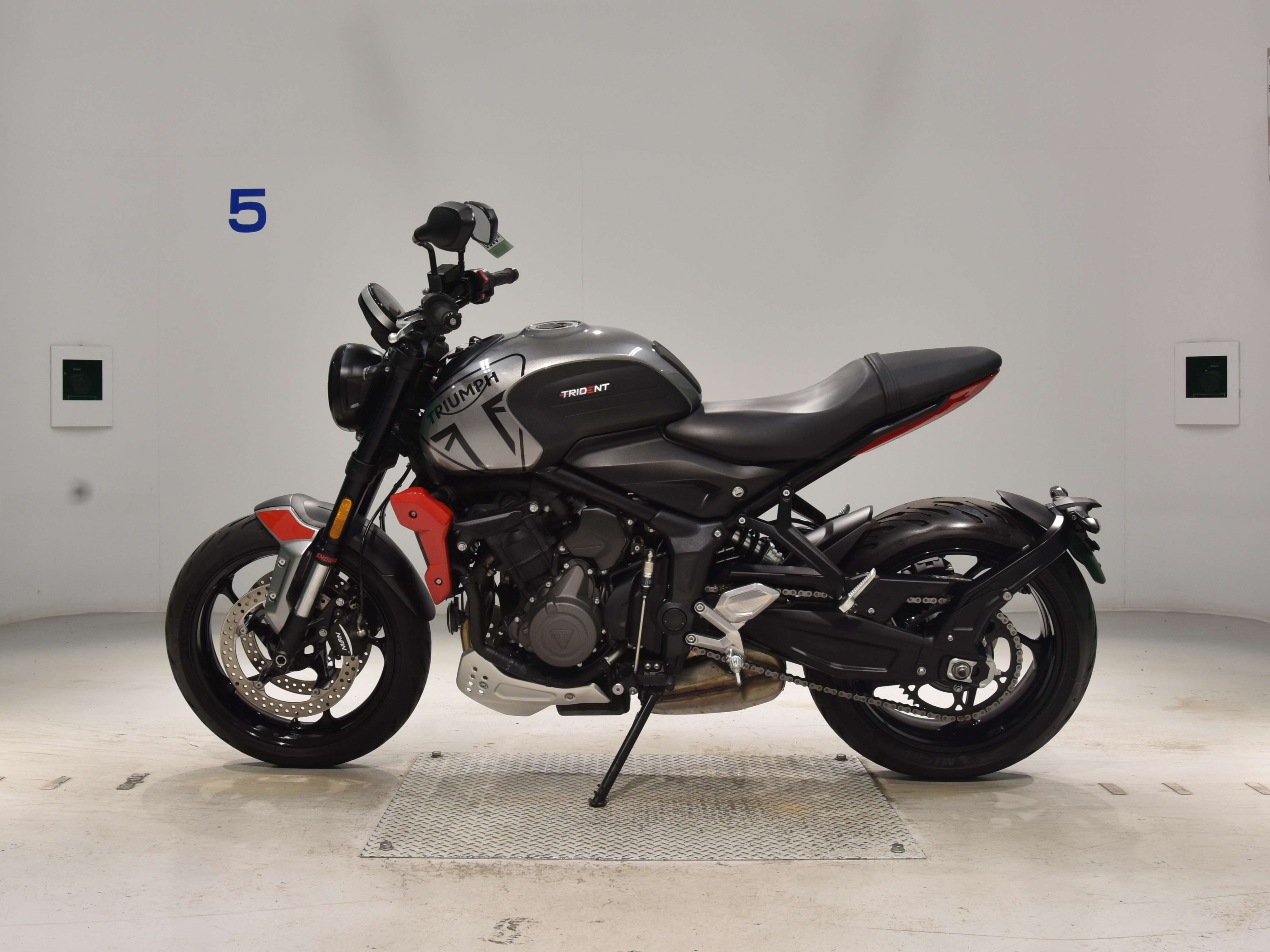 Купить мотоцикл Triumph Trident 660 2021 фото 1
