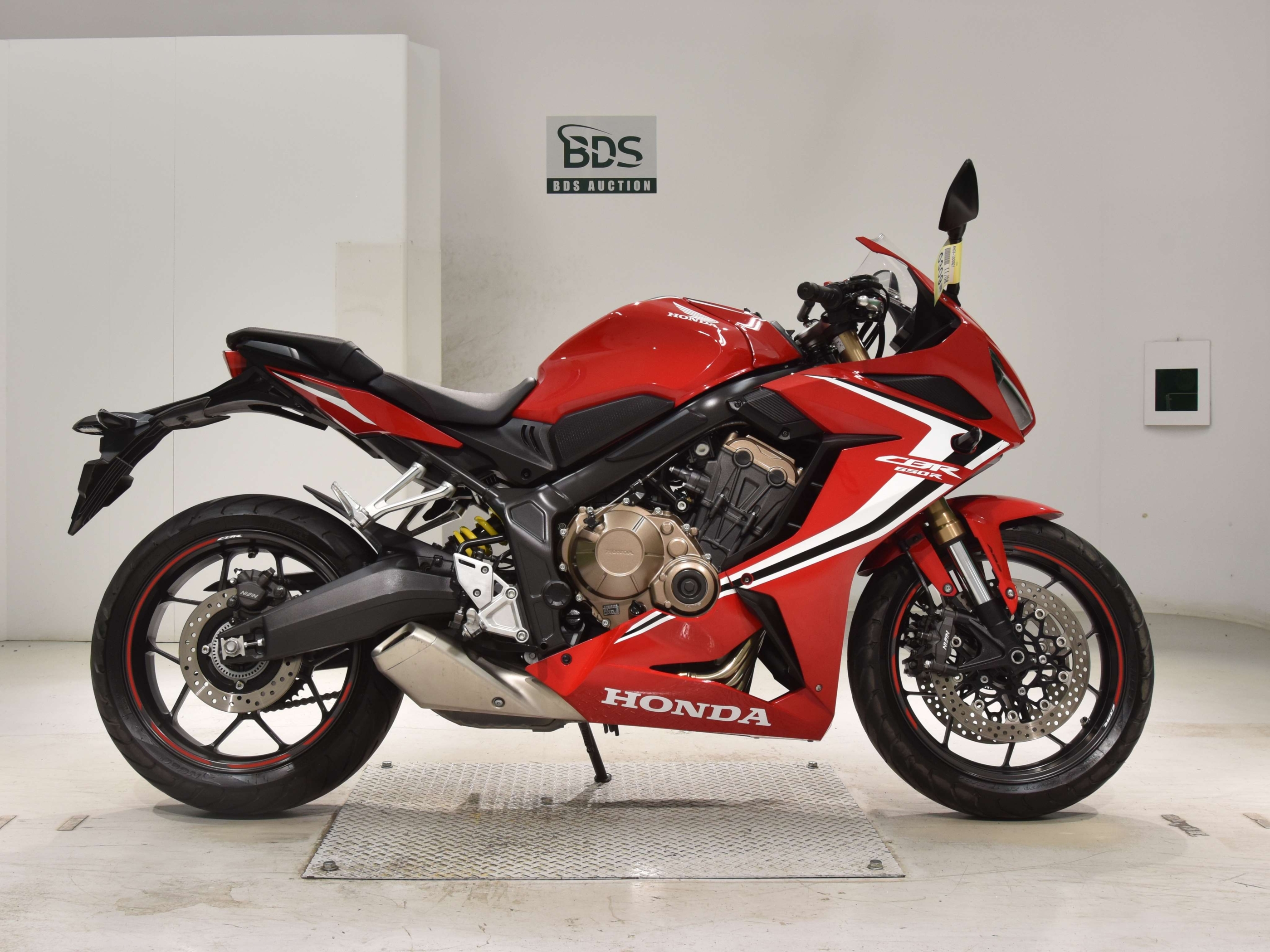 Купить мотоцикл Honda CBR650R 2021 фото 2