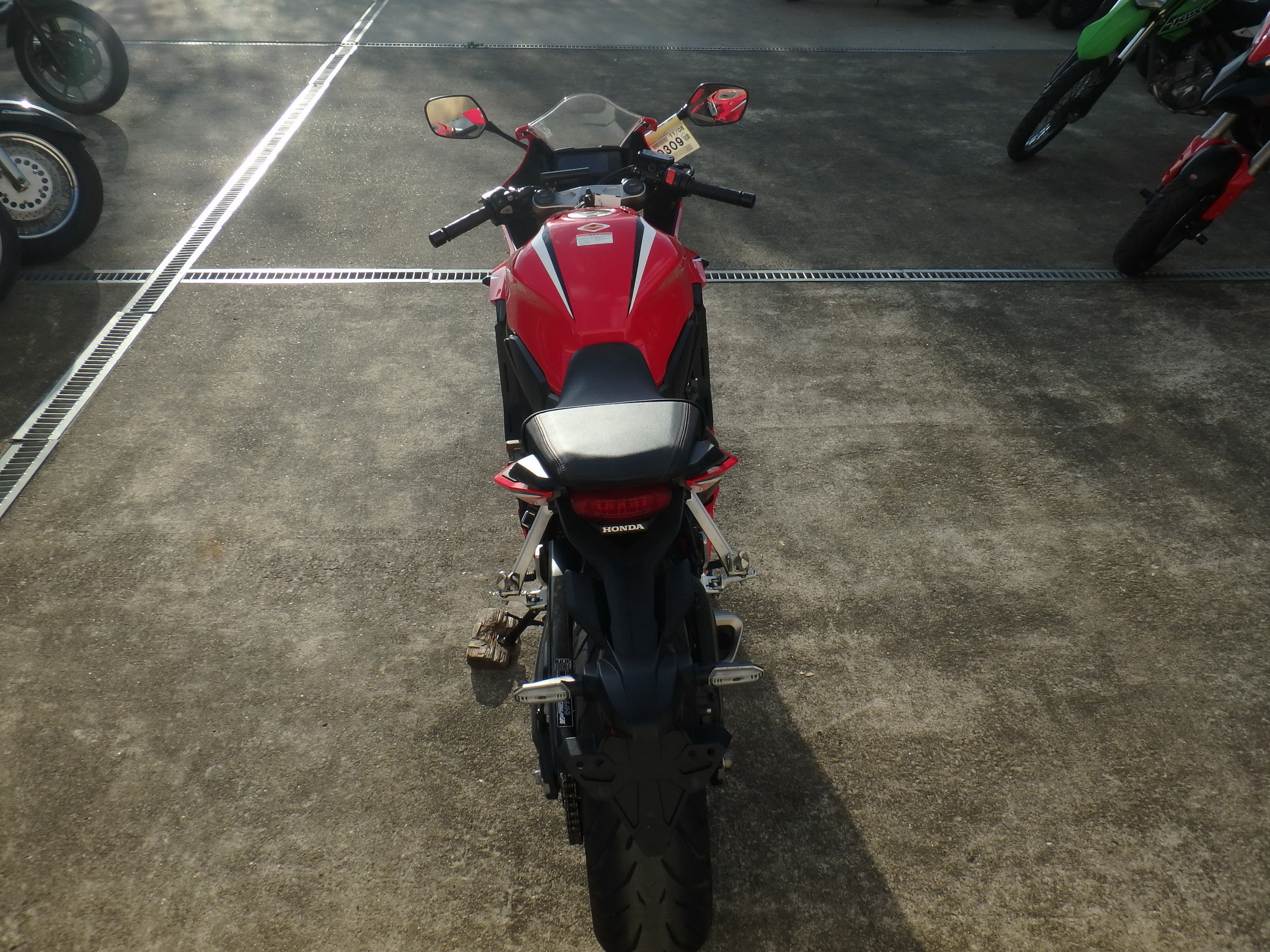 Купить мотоцикл Honda CBR650R 2021 фото 10