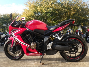     Honda CBR650R 2021  12