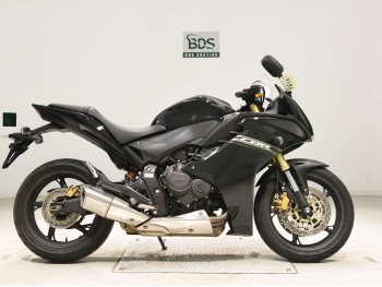     Honda CBR600F 2011  2