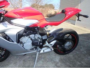     MV Agusta F3 800 2013  15