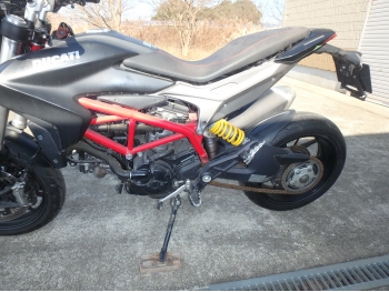     Ducati Hypermotard820 2013  15