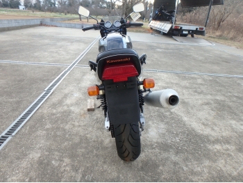     Kawasaki ZRX1100 1999  10