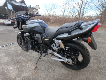     Kawasaki ZRX1100 1999  11