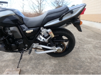     Kawasaki ZRX1100 1999  16