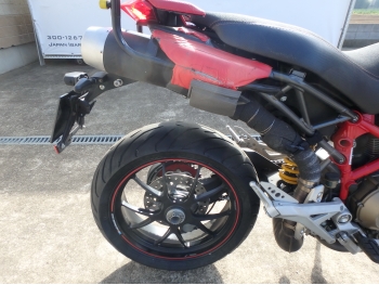     Ducati Hypermotard 1100S 2008  16