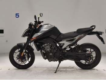     KTM 790 Duke 2018  1