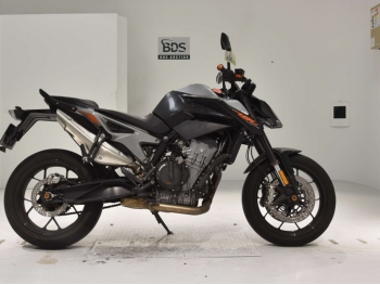     KTM 790 Duke 2018  2