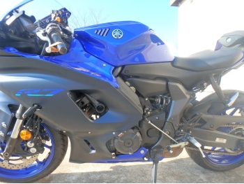     Yamaha YZF-R7 2022  14