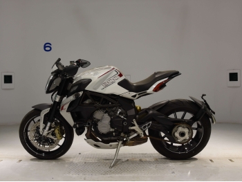 Заказать из Японии мотоцикл MV Agusta Brutale 800 Dragster 2014 фото 1