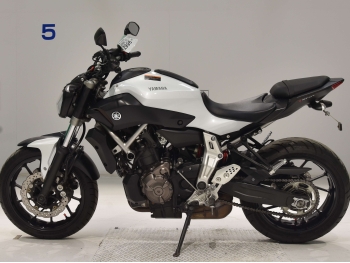     Yamaha MT-07 FZ07 2014  1