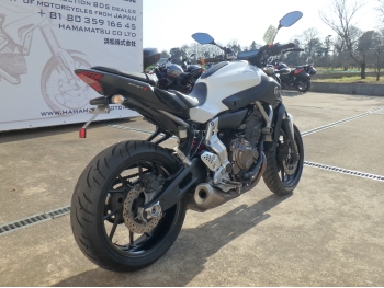     Yamaha MT-07 FZ07 2014  9
