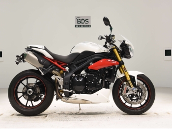     Triumph Speed Triple R 2015  2