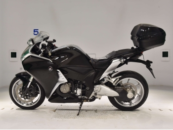 Заказать из Японии мотоцикл Honda VFR1200F 2011 фото 1