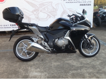     Honda VFR1200F 2011  8