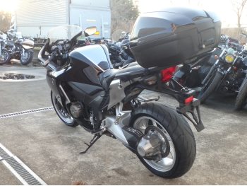     Honda VFR1200F 2011  11