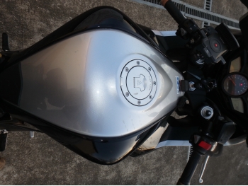     Honda VFR1200F 2011  22