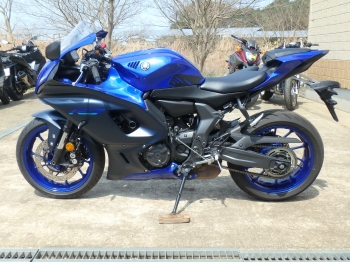     Yamaha YZF-R7 2022  12