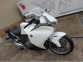     Honda VFR1200F (170) 2010  6