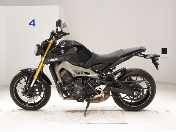     Yamaha MT-09 FZ-09 2014  1