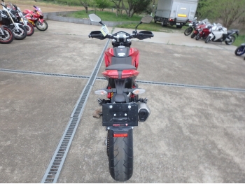     Ducati Hypermotard 820 2013  10