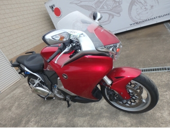     Honda VFR1200FD 2010  7