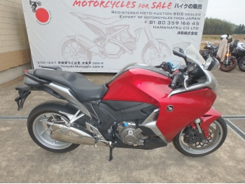     Honda VFR1200FD 2010  8