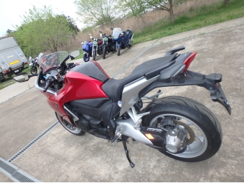 Заказать из Японии мотоцикл Honda VFR1200FD 2010 фото 11
