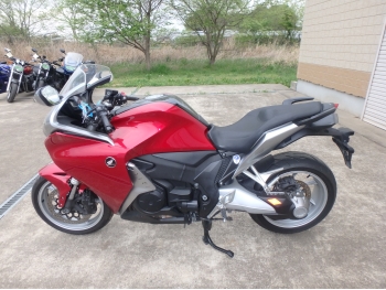 Заказать из Японии мотоцикл Honda VFR1200FD 2010 фото 12