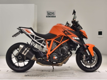     KTM 1290 Super Duke R 2015  2