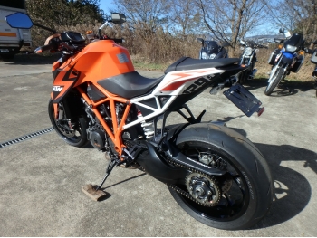     KTM 1290 Super Duke R 2015  11