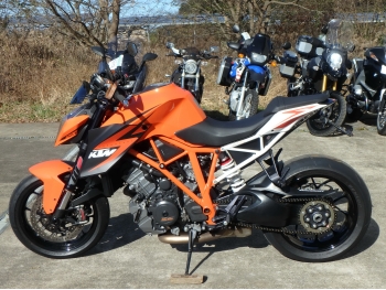     KTM 1290 Super Duke R 2015  12